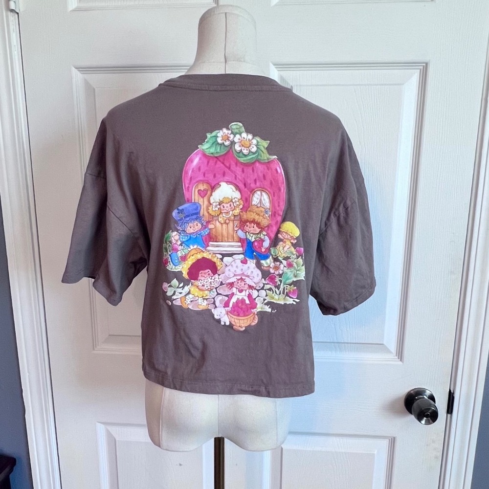 Strawberry Shortcake Women's Gray Short Sleeve Tee - Picture 3 of 8